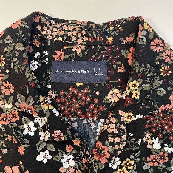 Abercrombie & Fitch Mens Short Sleeve Black Floral Shirt Size Small - Picture 2 of 4